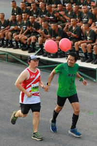 BIB: 999
                            <button type="button" onclick="openModal(3556312)" class="btn btn-primary btn-sm float-right btn-popup" data-toggle="modal" data-target=".modal-high-quality">
                        <i class="fas fa-shopping-cart"></i> Add to Cart
                    </button>
                                            <button type="button" onclick="isThisMe(3556312, true)" class="btn btn-success btn-sm float-right btn-popup btn-isme hidden" data-toggle="tooltip" data-placement="bottom" title="นี่คือรูปของคุณใช่ไหม คลิกที่นี่เพื่อเอาเข้าอัลบั้ม">
                        <i class="fas fa-plus"></i> Add to album
                    </button>
                    <button type="button" onclick="isThisMe(3556312, false)" class="btn btn-warning btn-sm float-right btn-popup btn-isnotme hidden">
                        <i class="fas fa-ban"></i> Remove from album
                    </button>